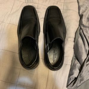 Kenneth Cole slip on loafers